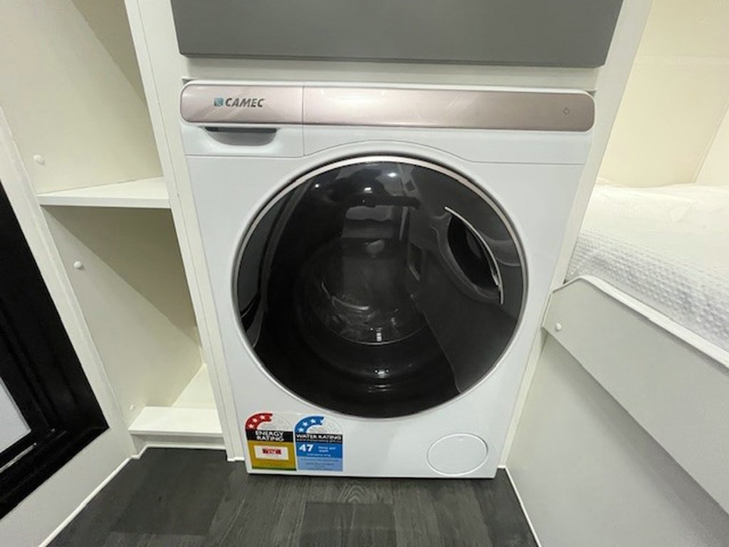 NEW 2025 LEADER CARAVANS GOLD LE CARAVAN 2 AXLE