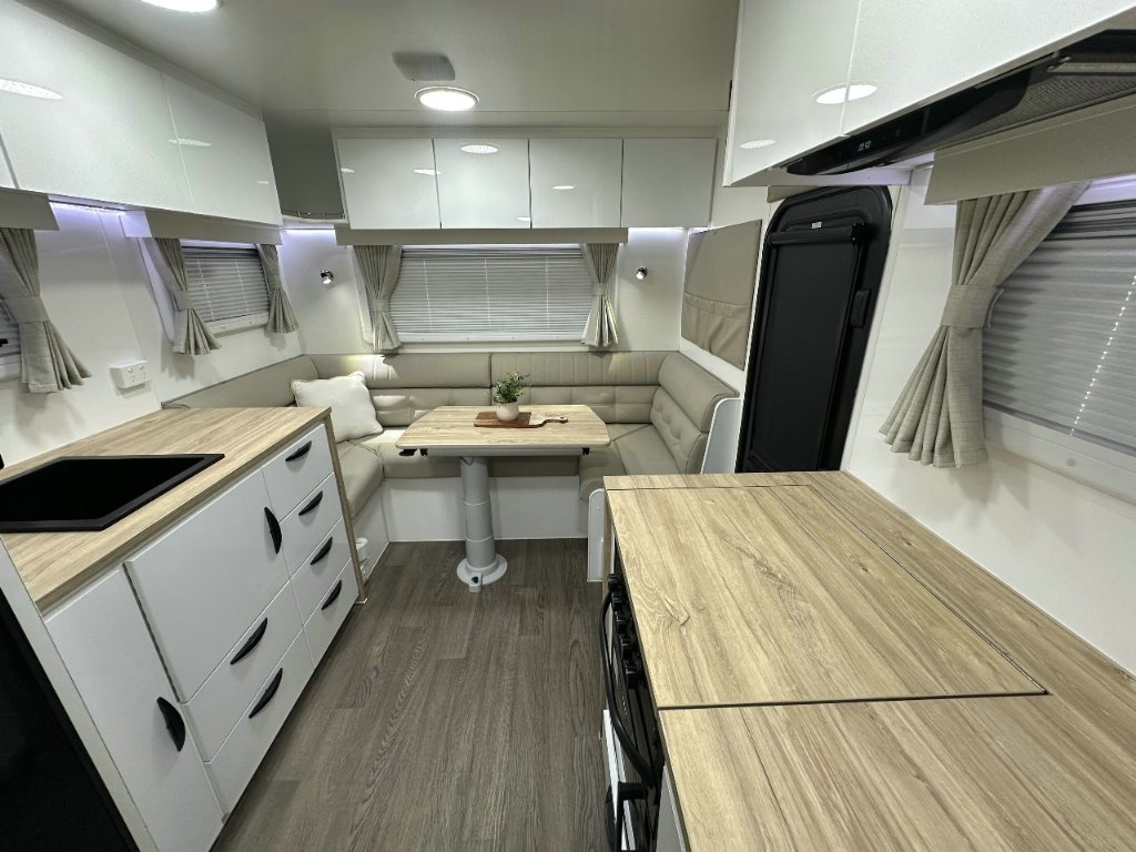 NEW 2025 SUPREME TERRITORY CARAVAN 2 AXLE