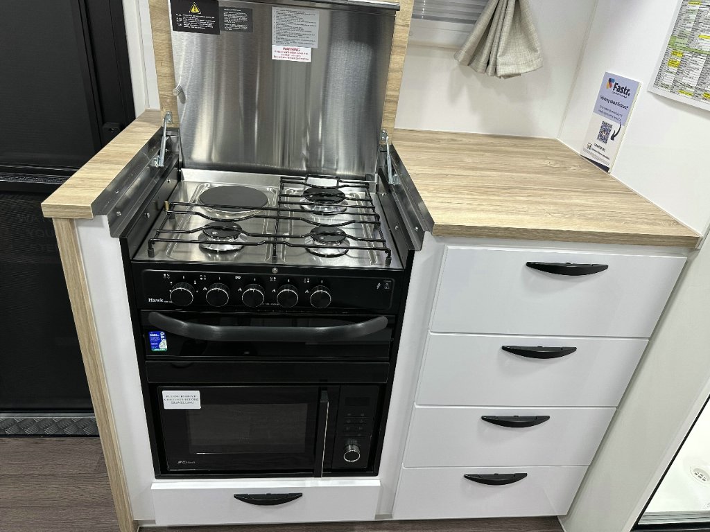 NEW 2025 SUPREME TERRITORY CARAVAN 2 AXLE