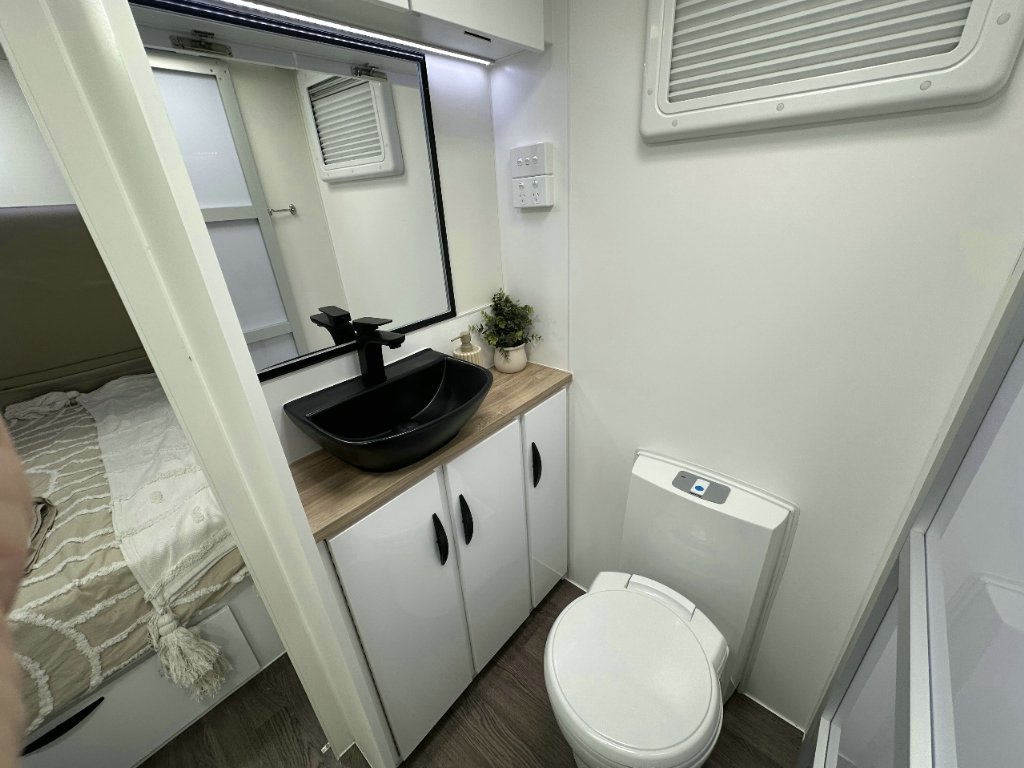 NEW 2025 SUPREME TERRITORY CARAVAN 2 AXLE