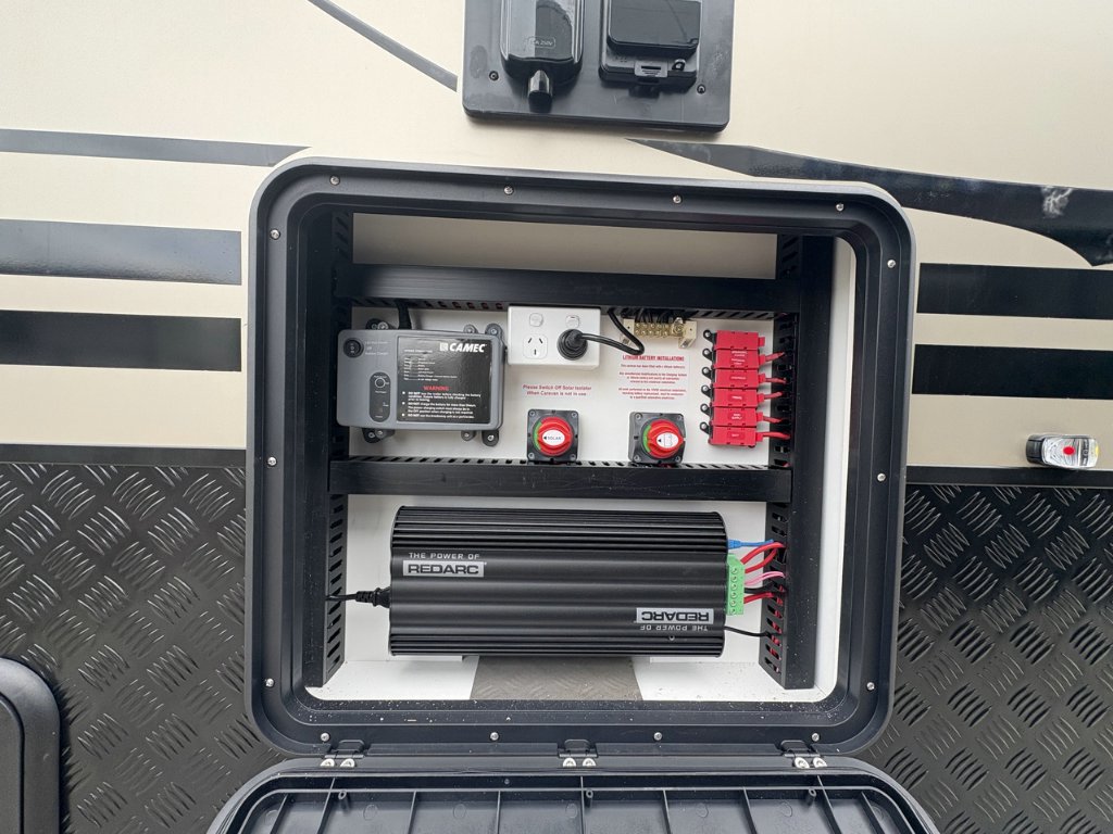 NEW 2026 SUPREME CLASSIC TOURER CARAVAN 1 AXLE