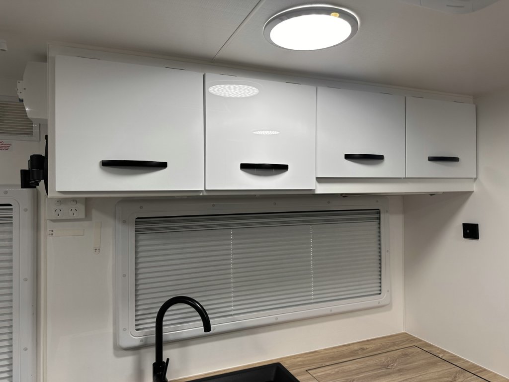 USED 2023 LEADER CARAVANS GOLD LE CARAVAN 2 AXLE