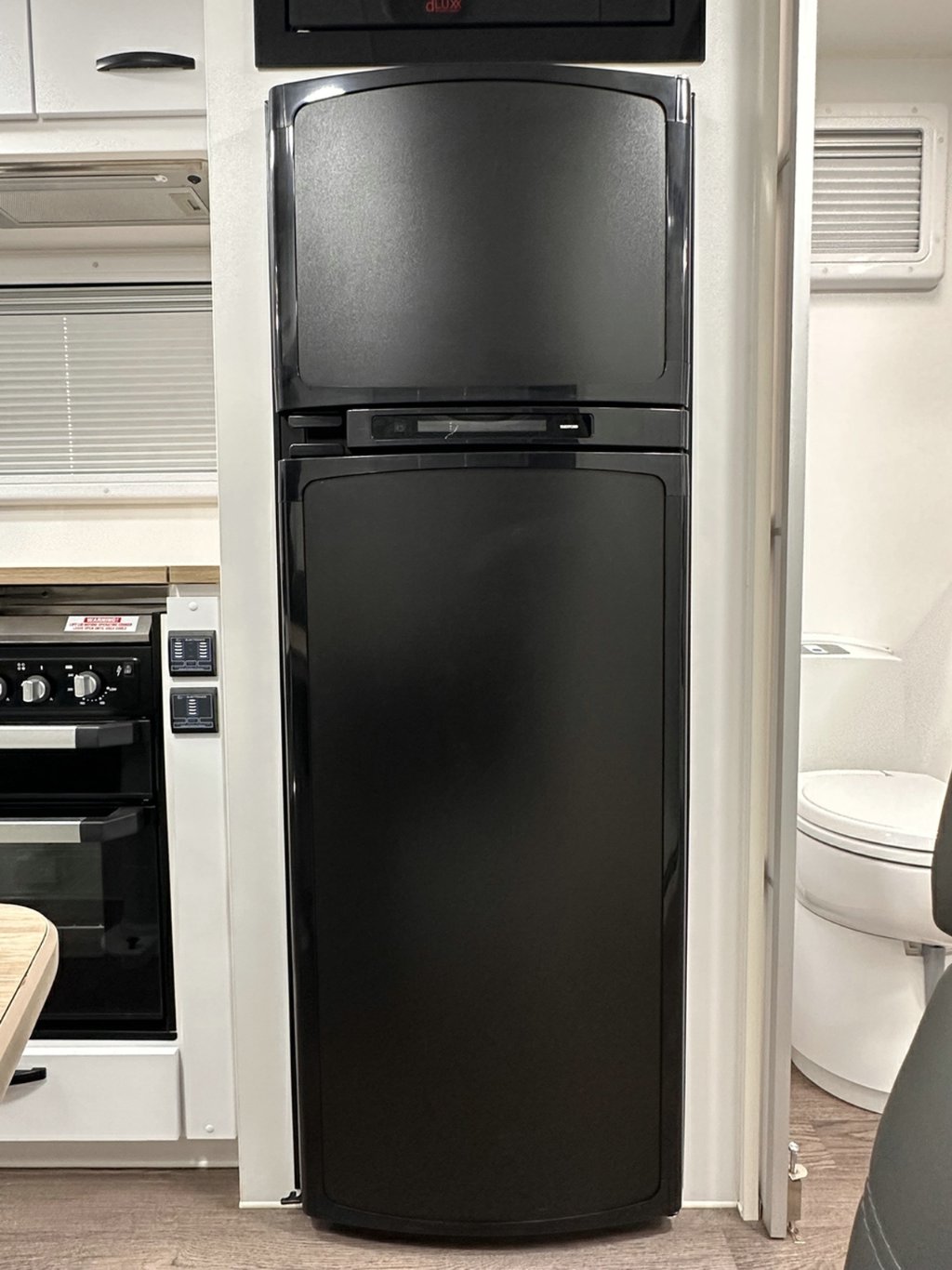 USED 2023 LEADER CARAVANS GOLD LE CARAVAN 2 AXLE