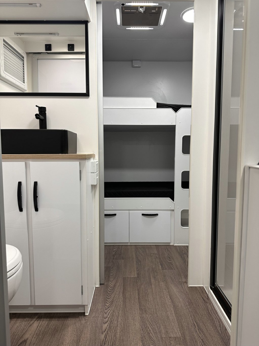 USED 2023 LEADER CARAVANS GOLD LE CARAVAN 2 AXLE