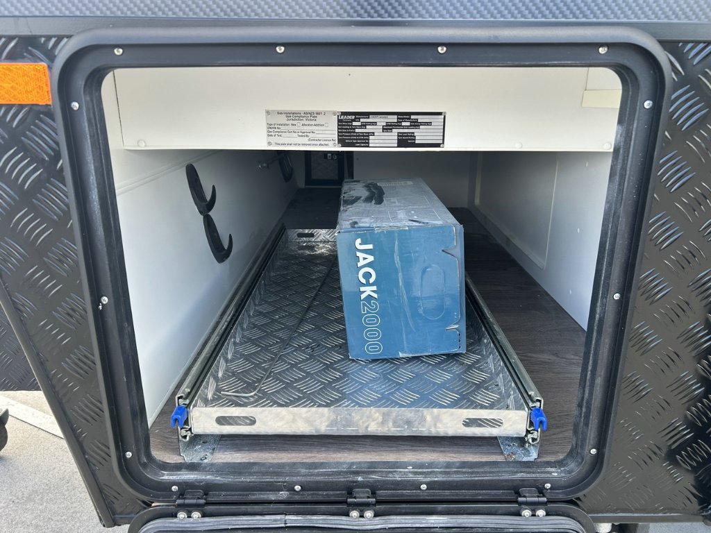 USED 2023 LEADER CARAVANS GOLD LE CARAVAN 2 AXLE