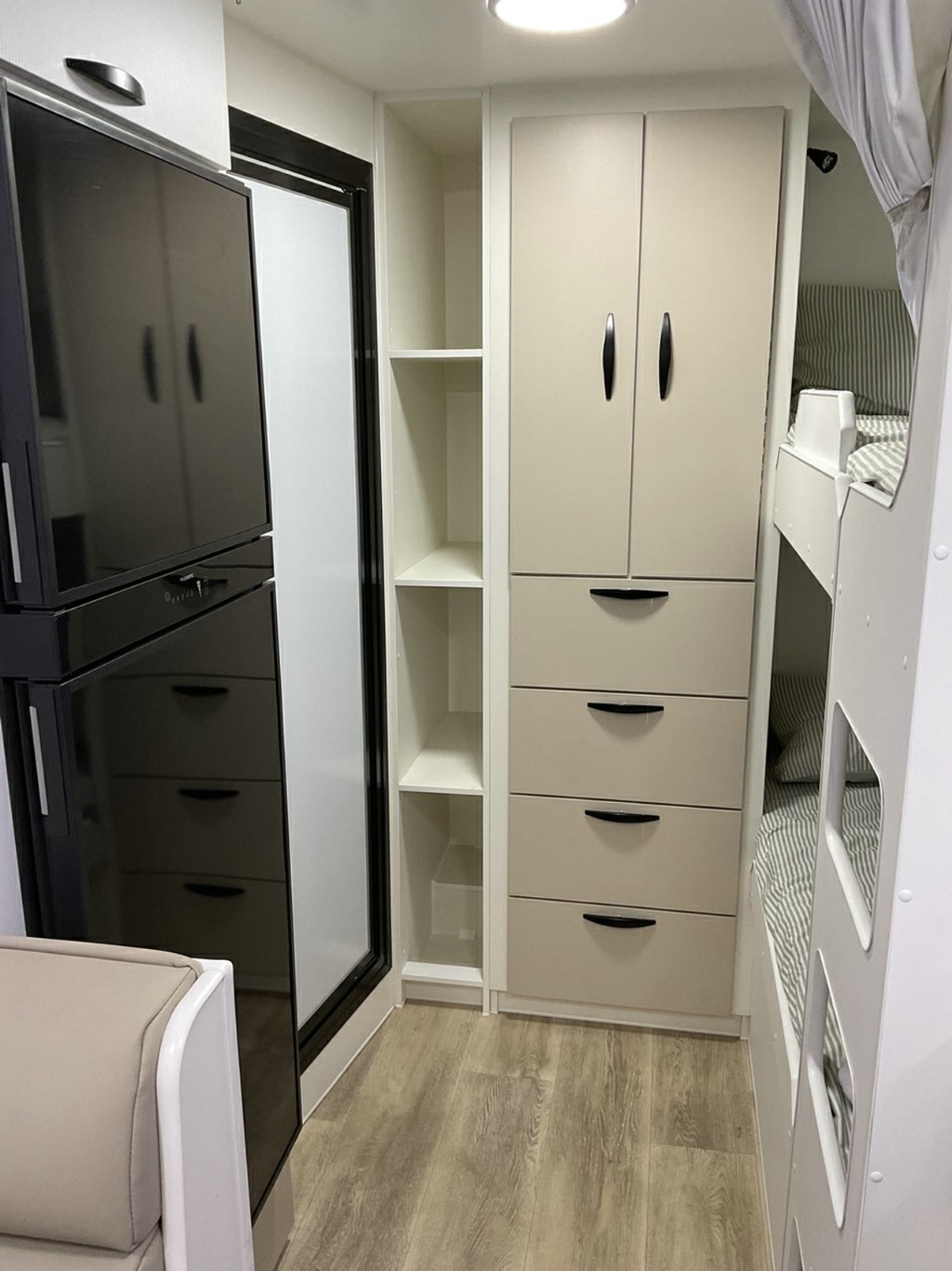 NEW 2025 SUPREME ECLIPSE SUNRAY CARAVAN 2 AXLE