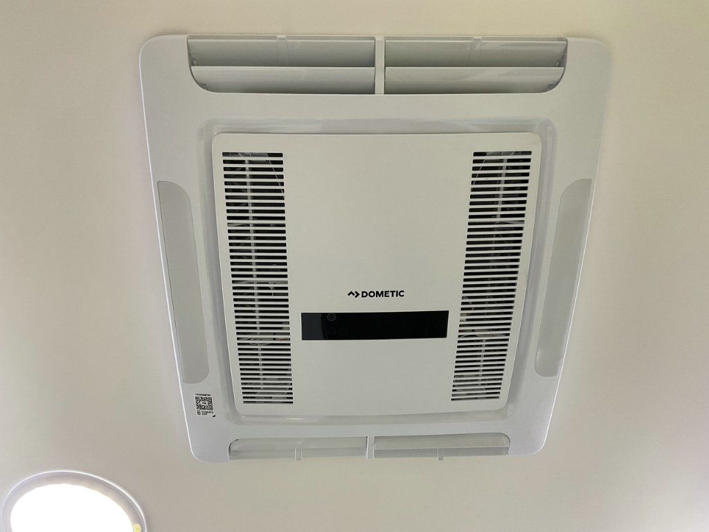 NEW 2025 SUPREME ECLIPSE SUNRAY CARAVAN 2 AXLE