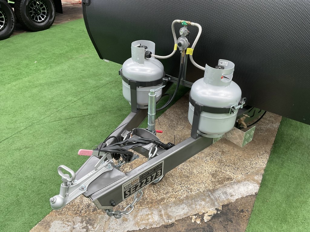 NEW 2025 SUPREME ECLIPSE SUNRAY CARAVAN 2 AXLE