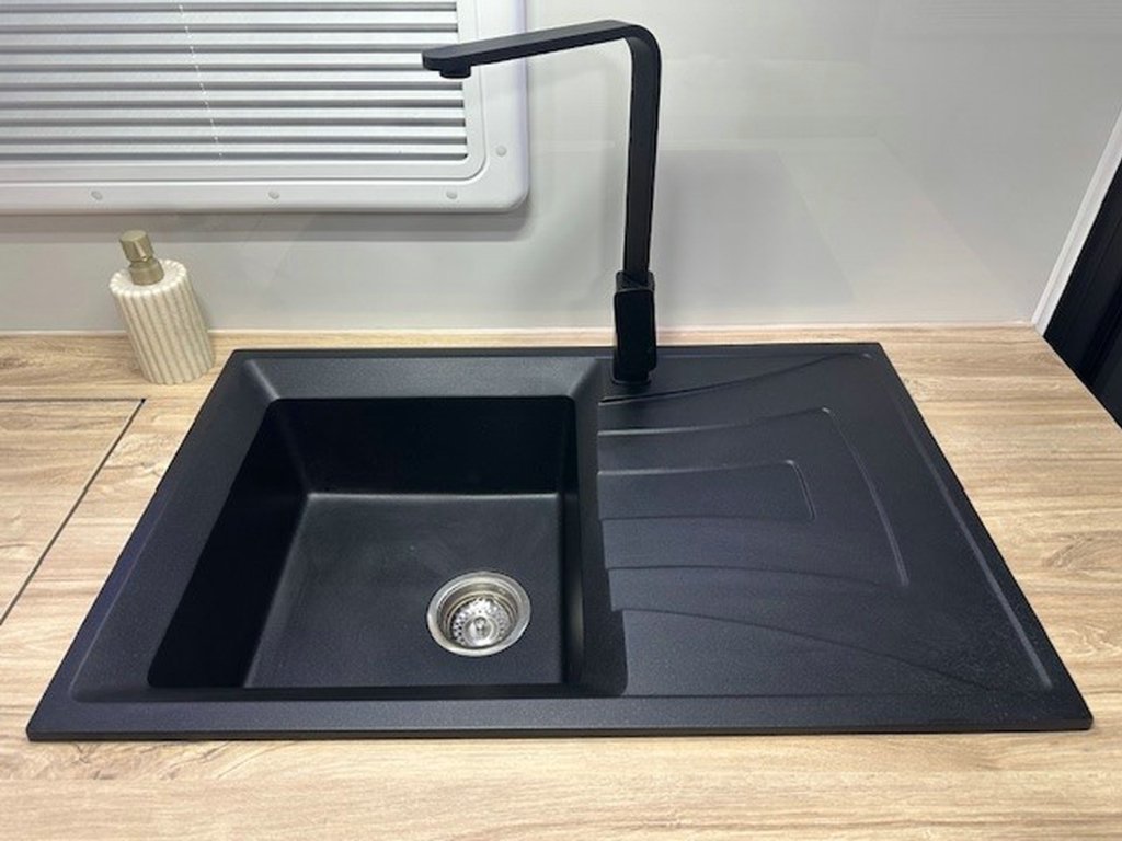 NEW 2025 SUPREME CLASSIC TOURER CARAVAN 1 AXLE