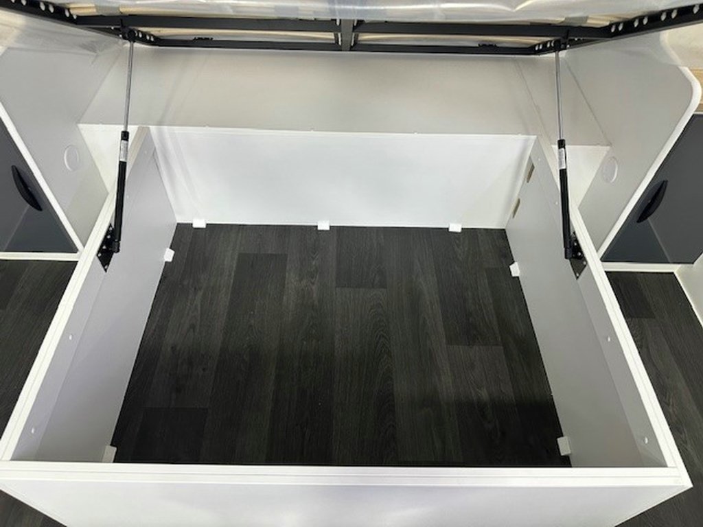 NEW 2025 SUPREME CLASSIC TOURER CARAVAN 1 AXLE