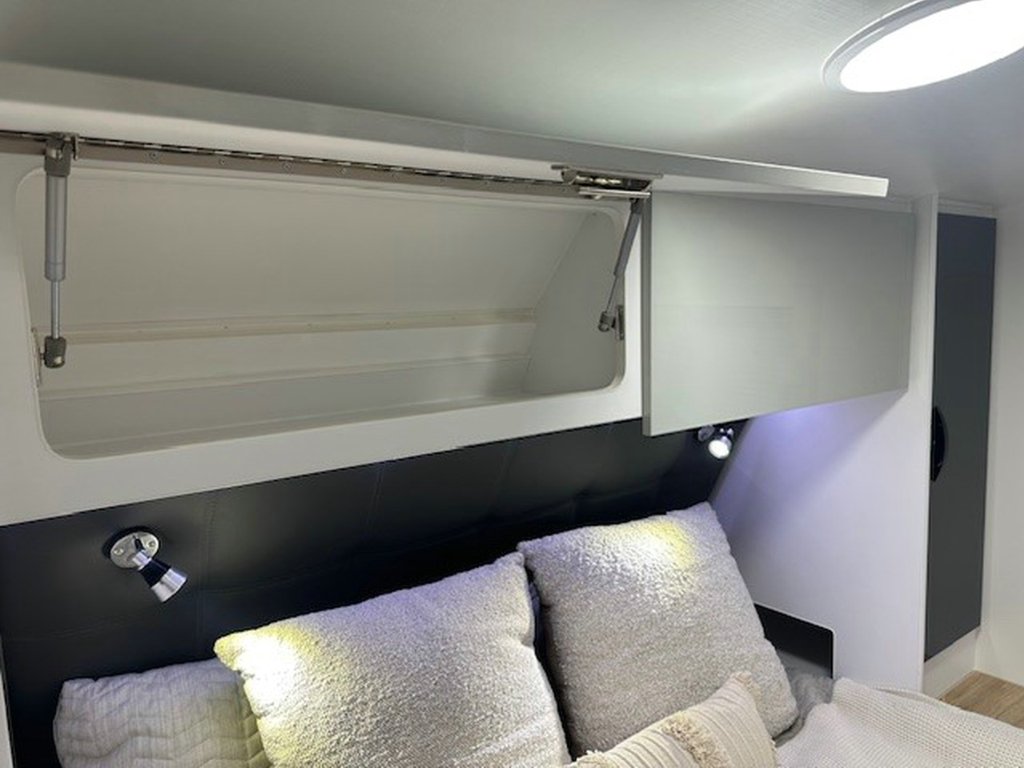 NEW 2025 SUPREME CLASSIC TOURER CARAVAN 1 AXLE