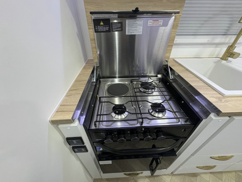 NEW 2026 LEADER CARAVANS GOLD LE CARAVAN 2 AXLE