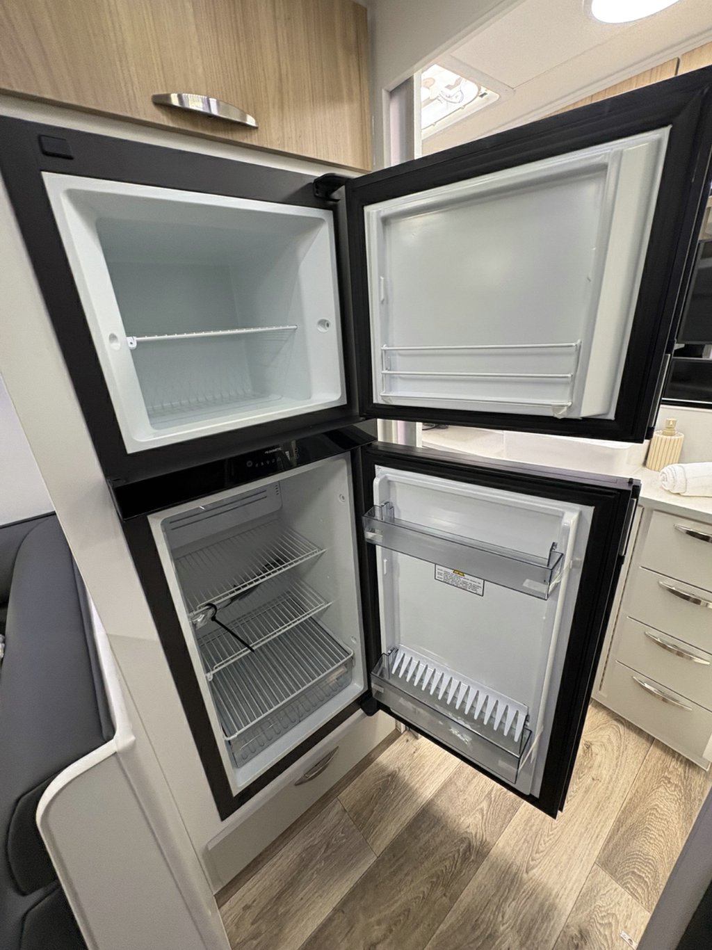 NEW 2026 SUPREME CLASSIC TOURER CARAVAN 2 AXLE