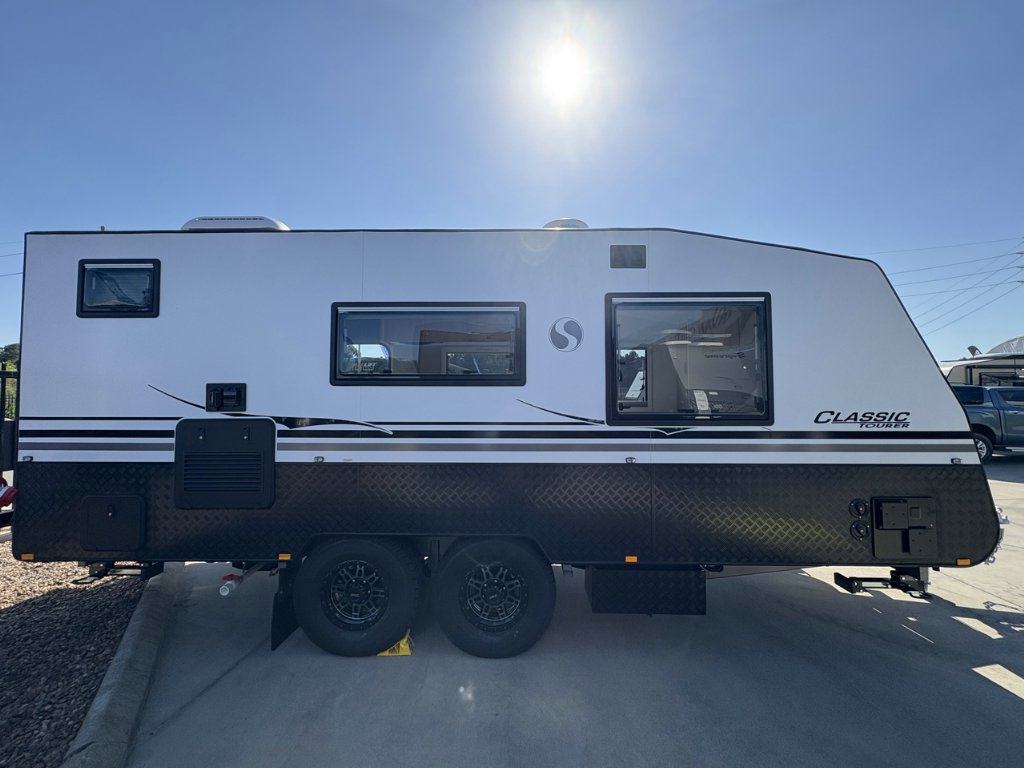 NEW 2026 SUPREME CLASSIC TOURER CARAVAN 2 AXLE