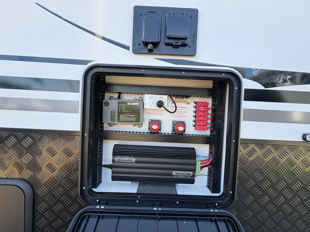 NEW 2026 SUPREME CLASSIC TOURER CARAVAN 2 AXLE