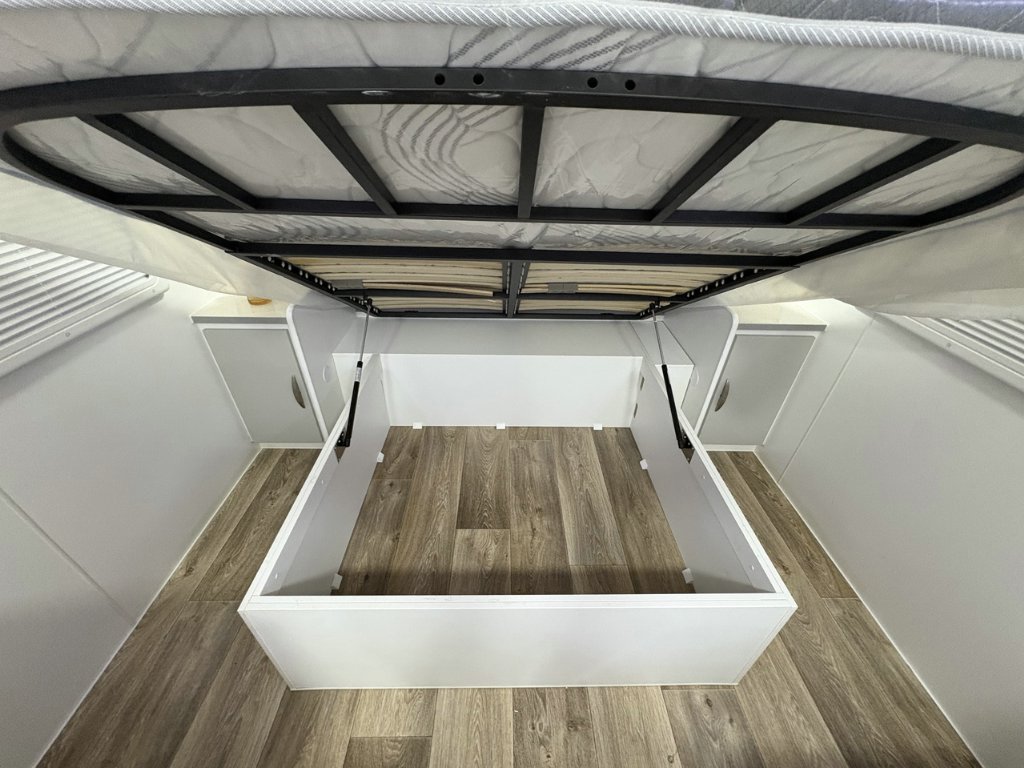 NEW 2026 SUPREME CLASSIC TOURER CARAVAN 2 AXLE