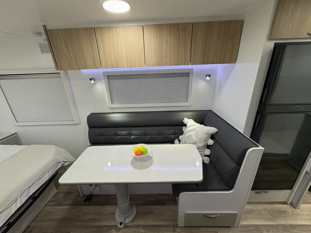 NEW 2026 SUPREME CLASSIC TOURER CARAVAN 2 AXLE