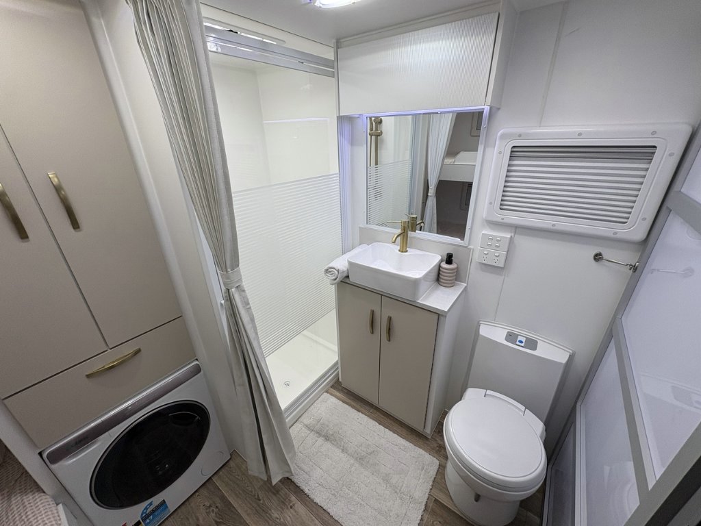 NEW 2026 LEADER CARAVANS GOLD LE CARAVAN 2 AXLE