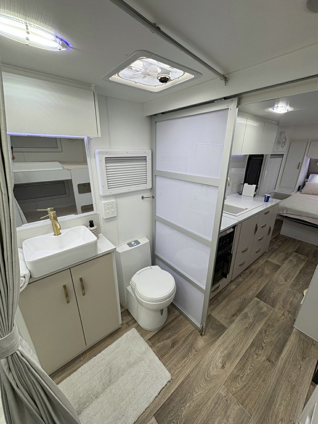 NEW 2026 LEADER CARAVANS GOLD LE CARAVAN 2 AXLE