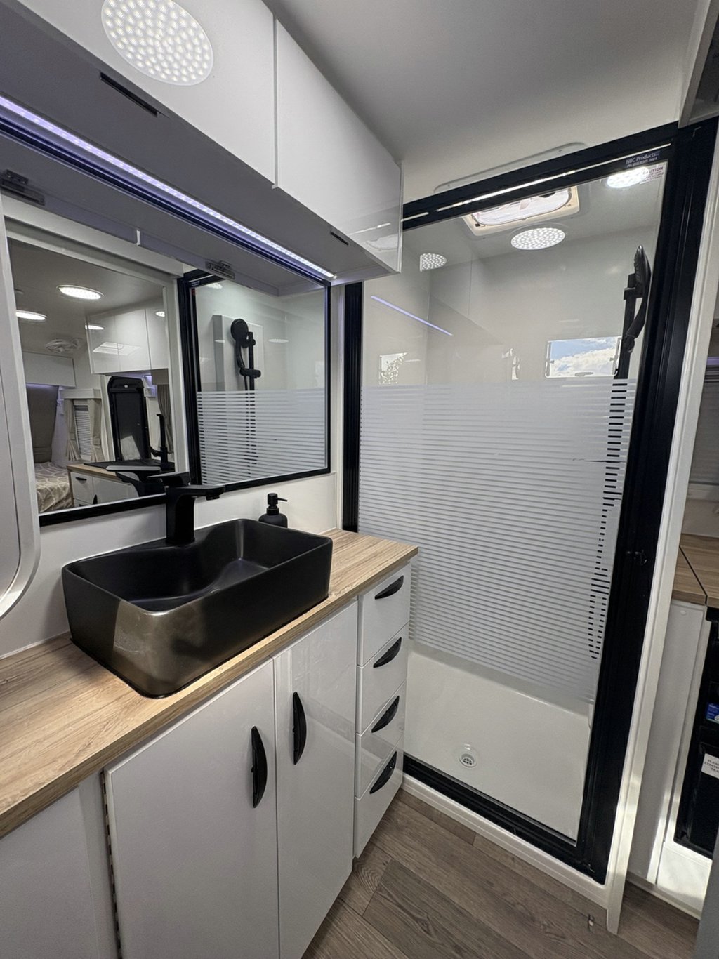 NEW 2026 SUPREME TERRITORY CARAVAN 1 AXLE