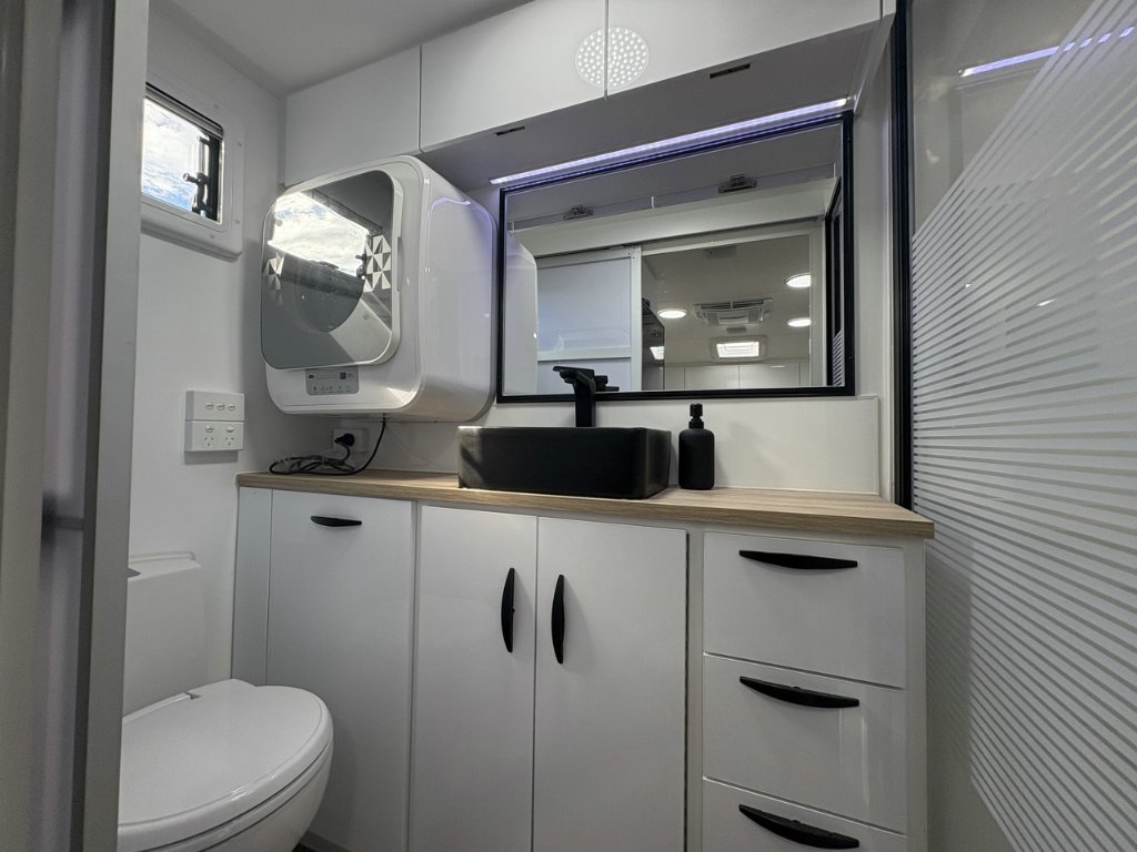 NEW 2026 SUPREME TERRITORY CARAVAN 1 AXLE