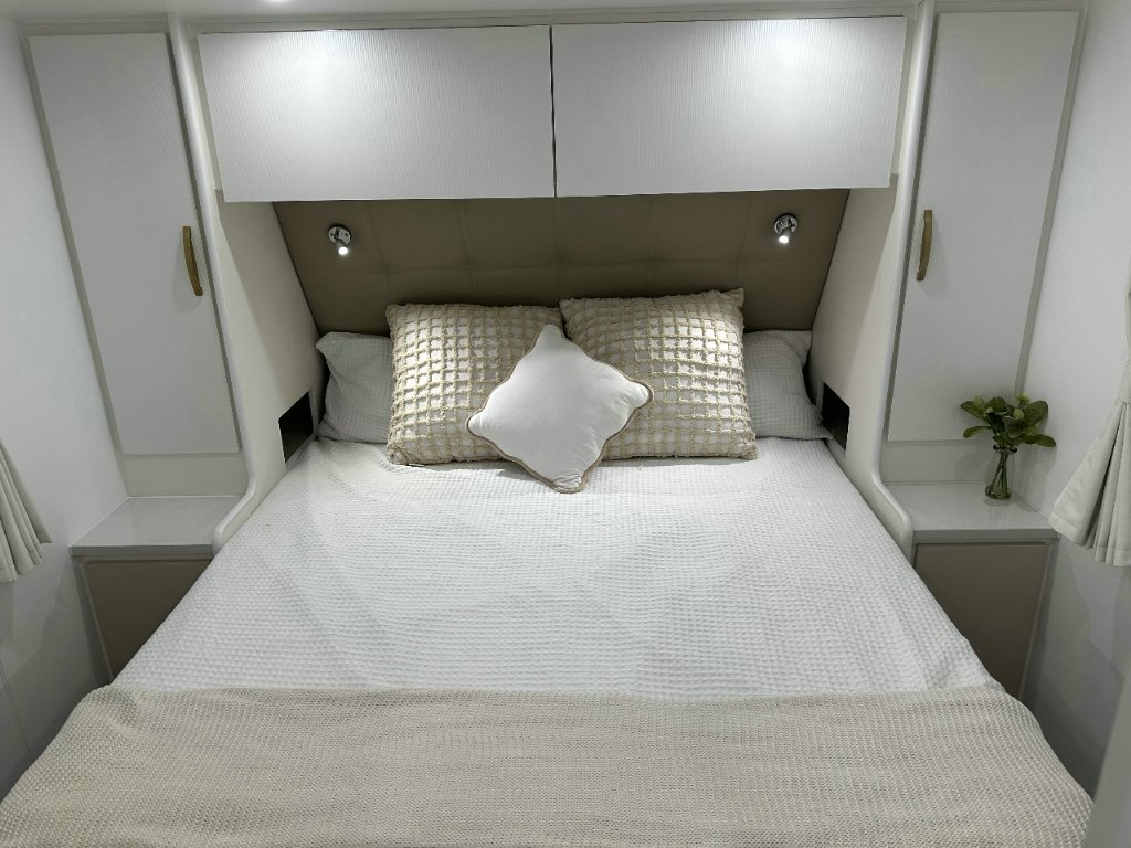 NEW 2026 SUPREME EXECUTIVE CARAVAN 2 AXLE