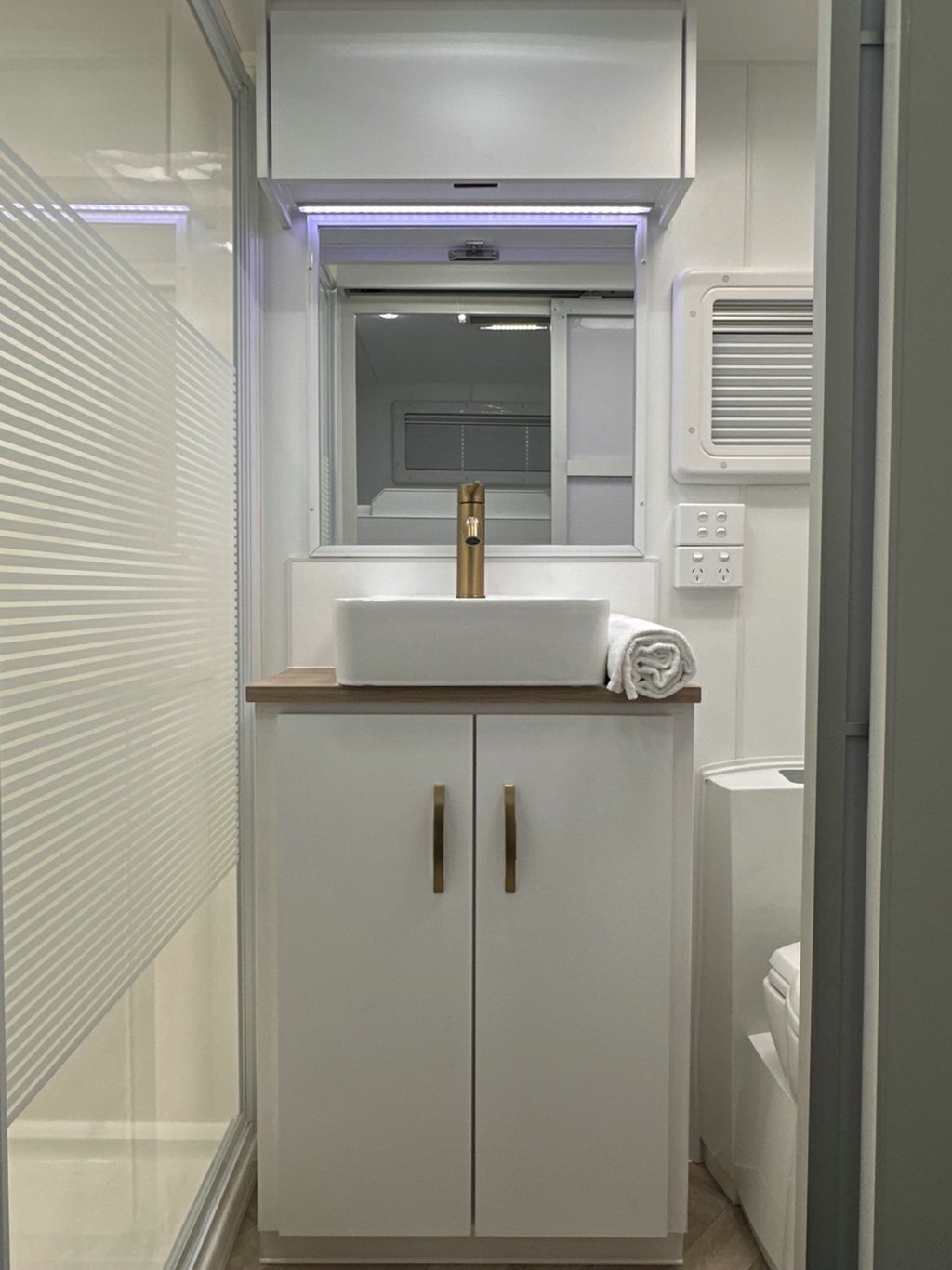 NEW 2026 LEADER CARAVANS GOLD LE CARAVAN 2 AXLE