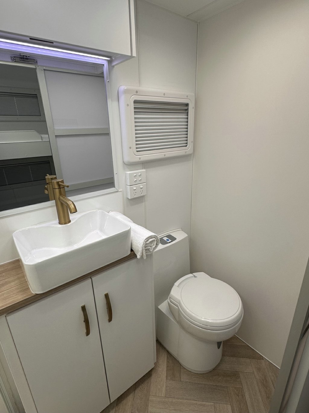 NEW 2026 LEADER CARAVANS GOLD LE CARAVAN 2 AXLE