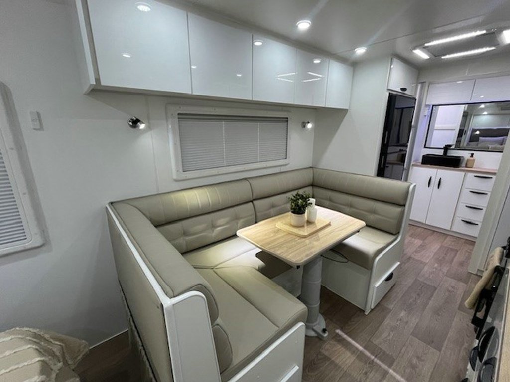 NEW 2026 SUPREME EXECUTIVE CARAVAN 2 AXLE