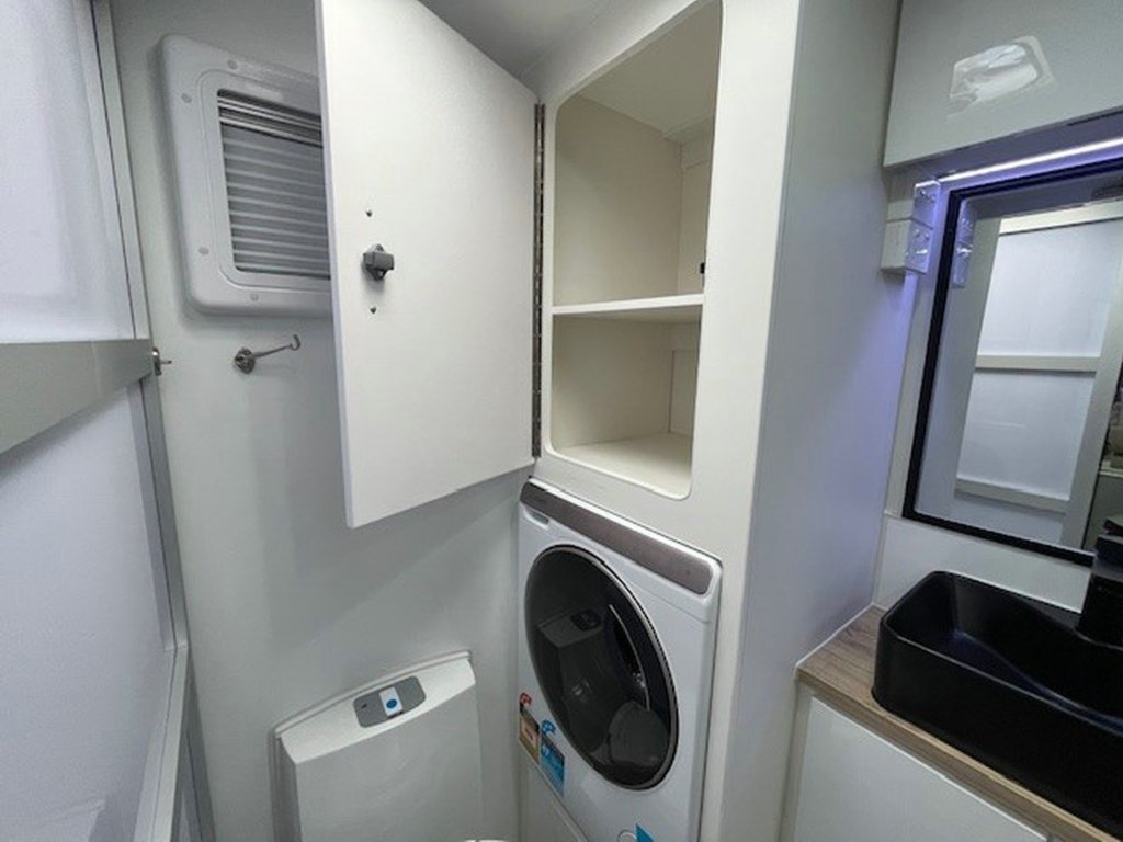 NEW 2026 SUPREME EXECUTIVE CARAVAN 2 AXLE