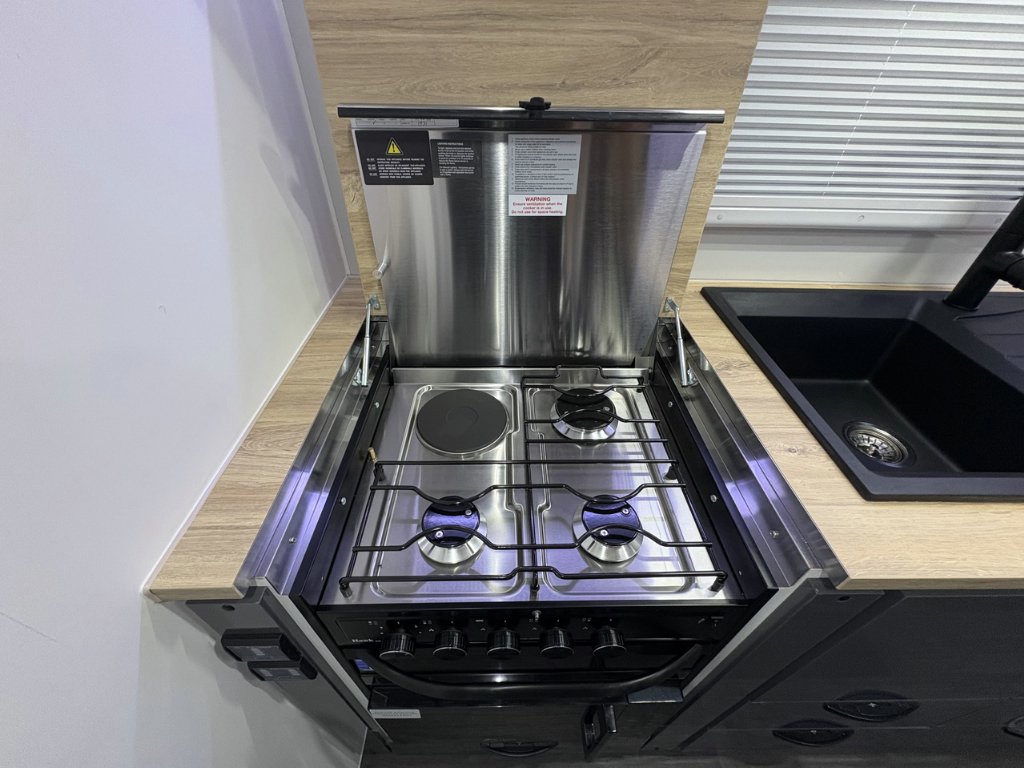 NEW 2026 LEADER CARAVANS GOLD LE CARAVAN 2 AXLE