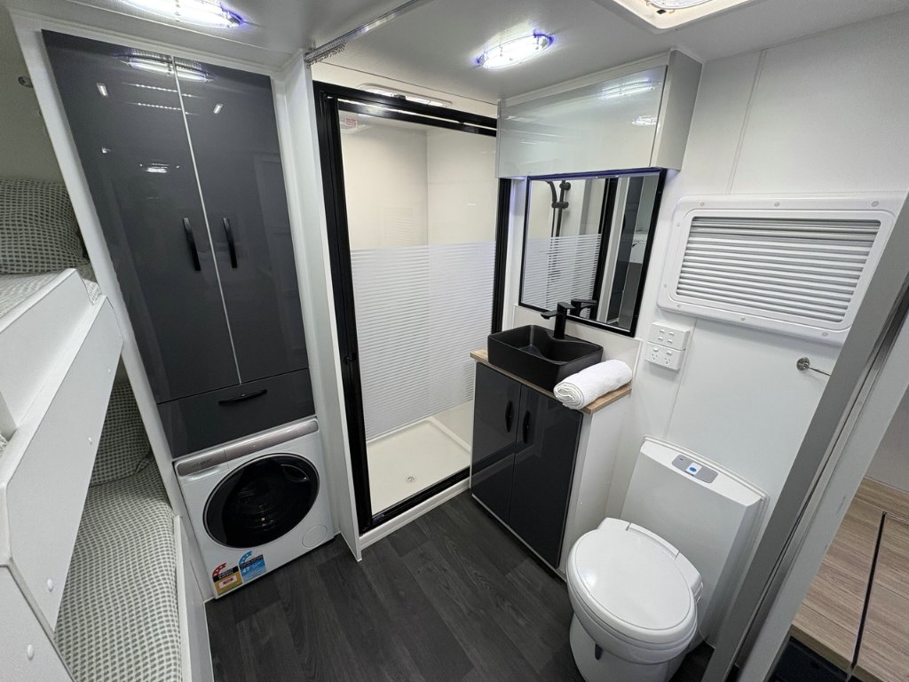 NEW 2026 LEADER CARAVANS GOLD LE CARAVAN 2 AXLE