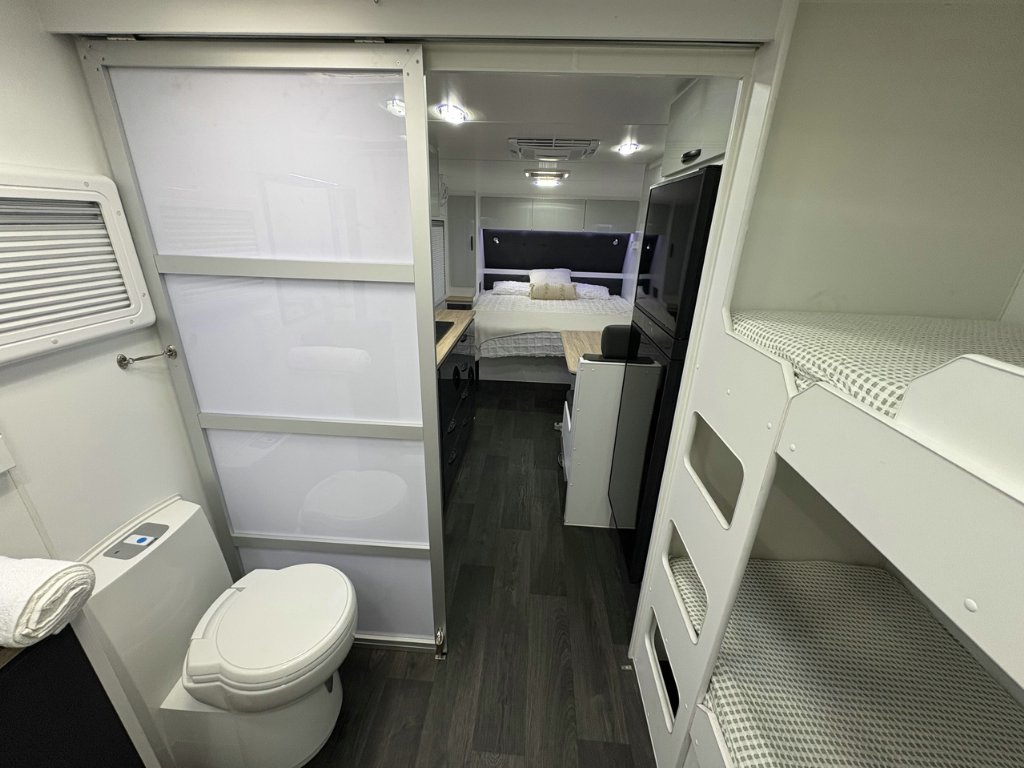 NEW 2026 LEADER CARAVANS GOLD LE CARAVAN 2 AXLE