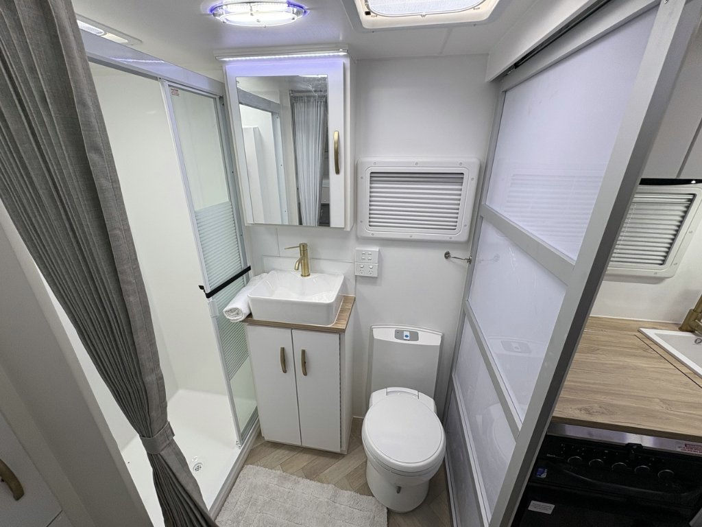 NEW 2026 LEADER CARAVANS GOLD LE CARAVAN 1 AXLE