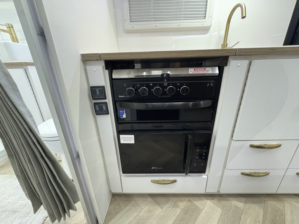 NEW 2026 LEADER CARAVANS GOLD LE CARAVAN 1 AXLE