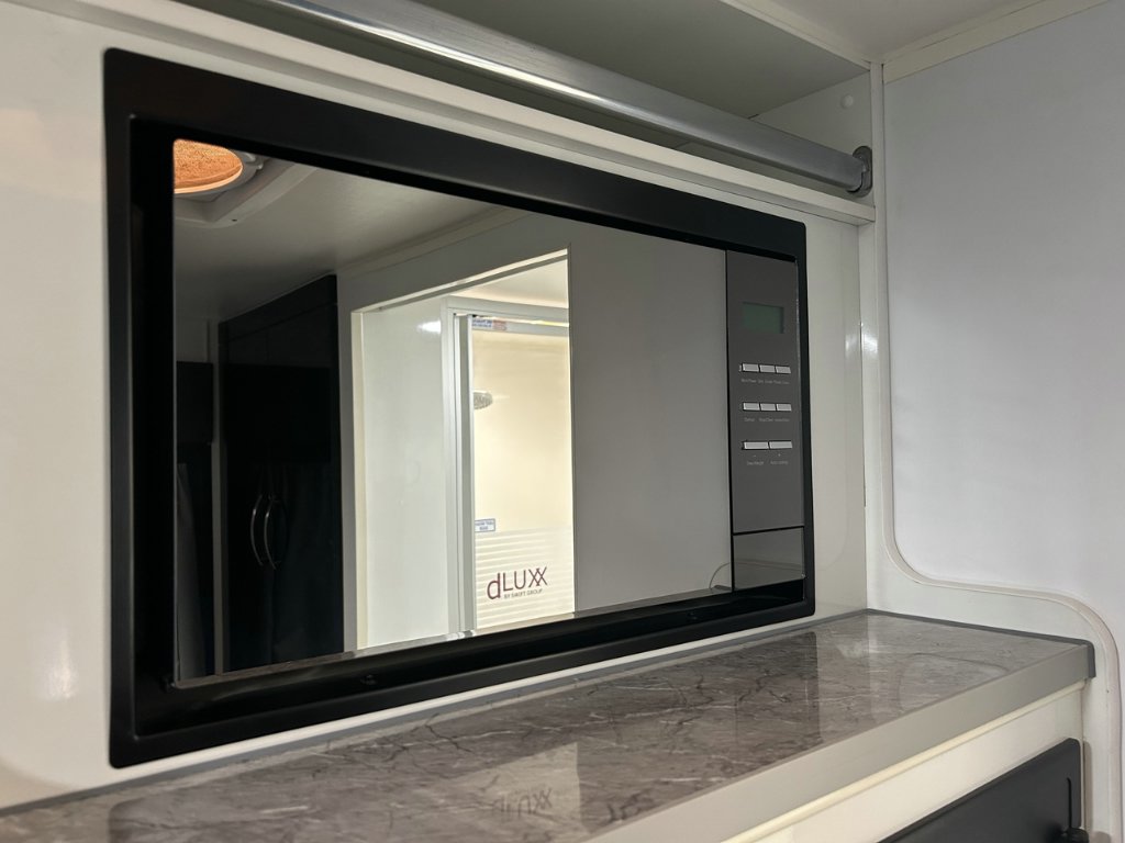 USED 2018 SUPREME TERRITORY CARAVAN 2 AXLE