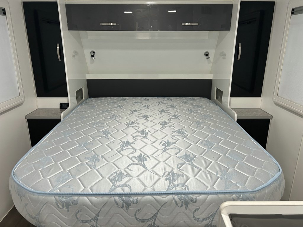 USED 2018 SUPREME TERRITORY CARAVAN 2 AXLE