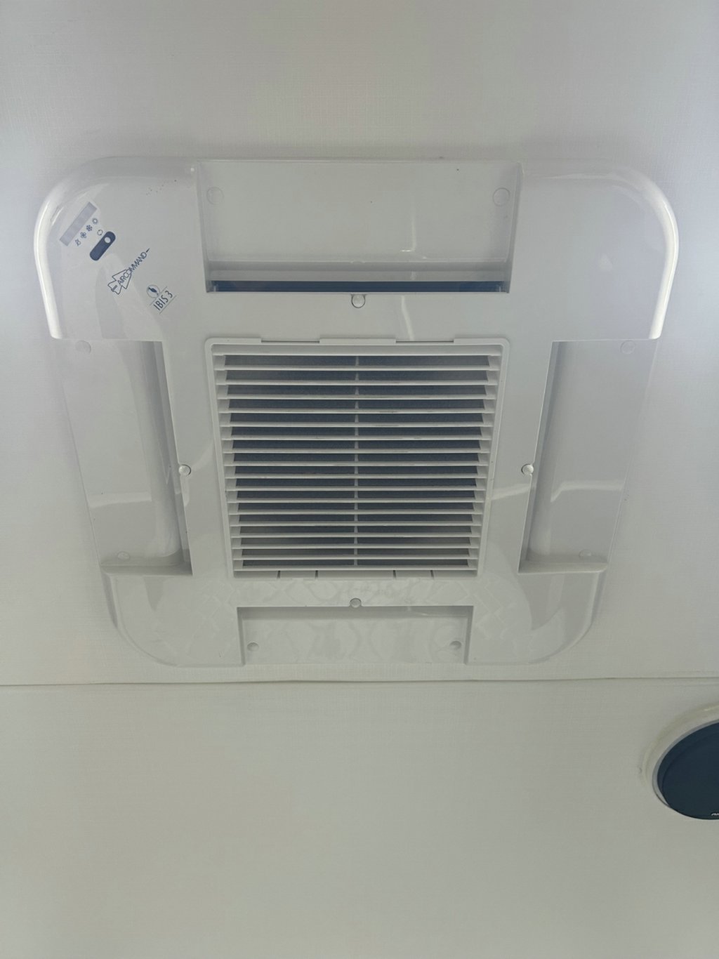 USED 2018 SUPREME TERRITORY CARAVAN 2 AXLE