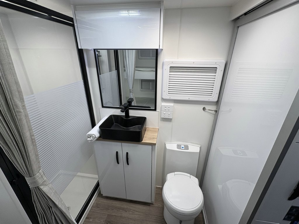 NEW 2026 LEADER CARAVANS GOLD LE 20K SERIES CARAVAN 2 AXLE