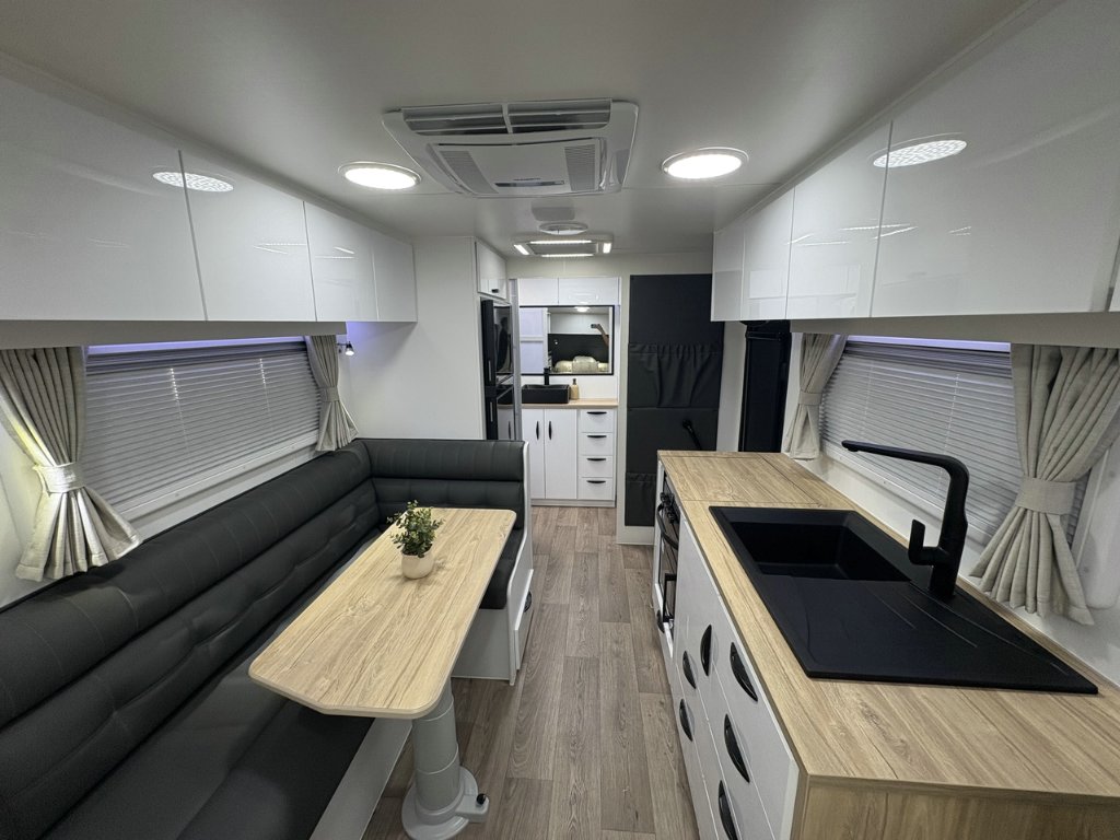 NEW 2026 SUPREME TERRITORY CARAVAN 1 AXLE