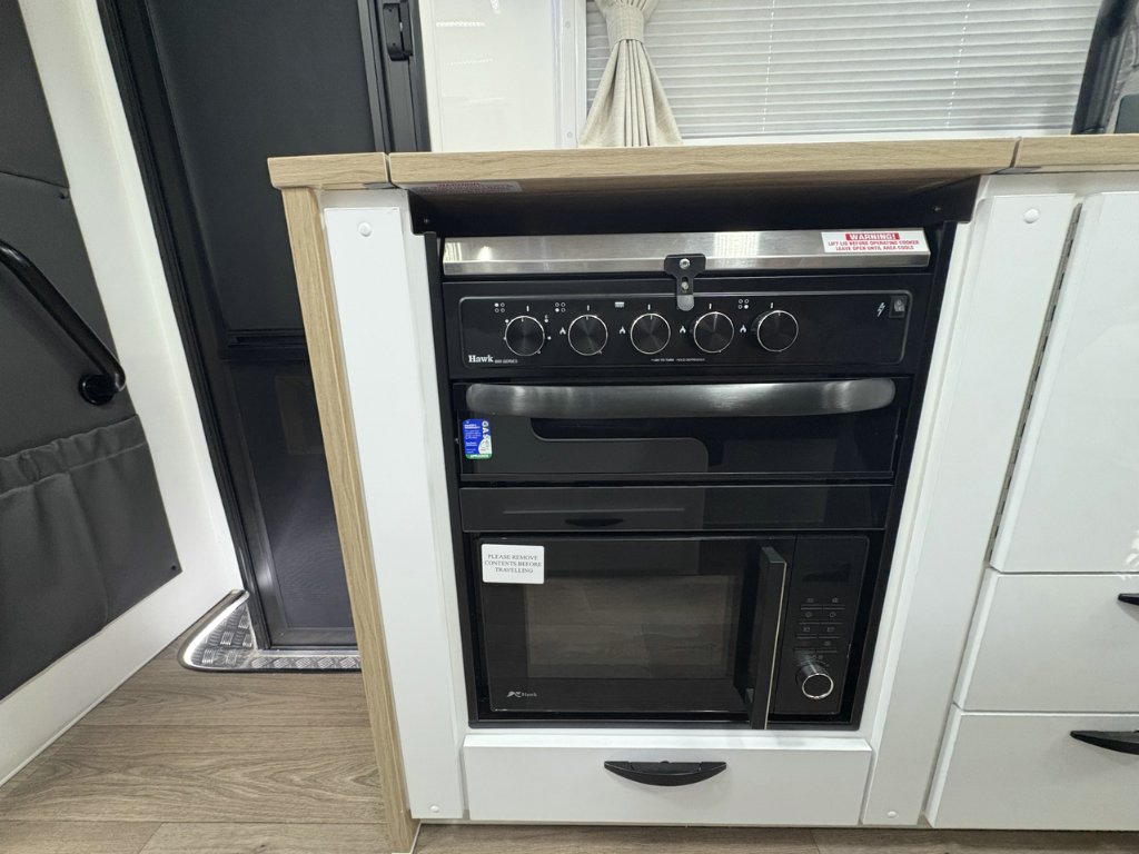 NEW 2026 SUPREME TERRITORY CARAVAN 1 AXLE