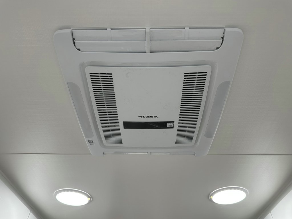 NEW 2026 SUPREME CLASSIC TOURER CARAVAN 2 AXLE