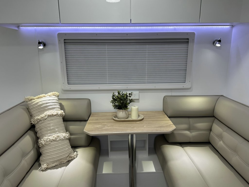 NEW 2026 SUPREME CLASSIC TOURER CARAVAN 2 AXLE