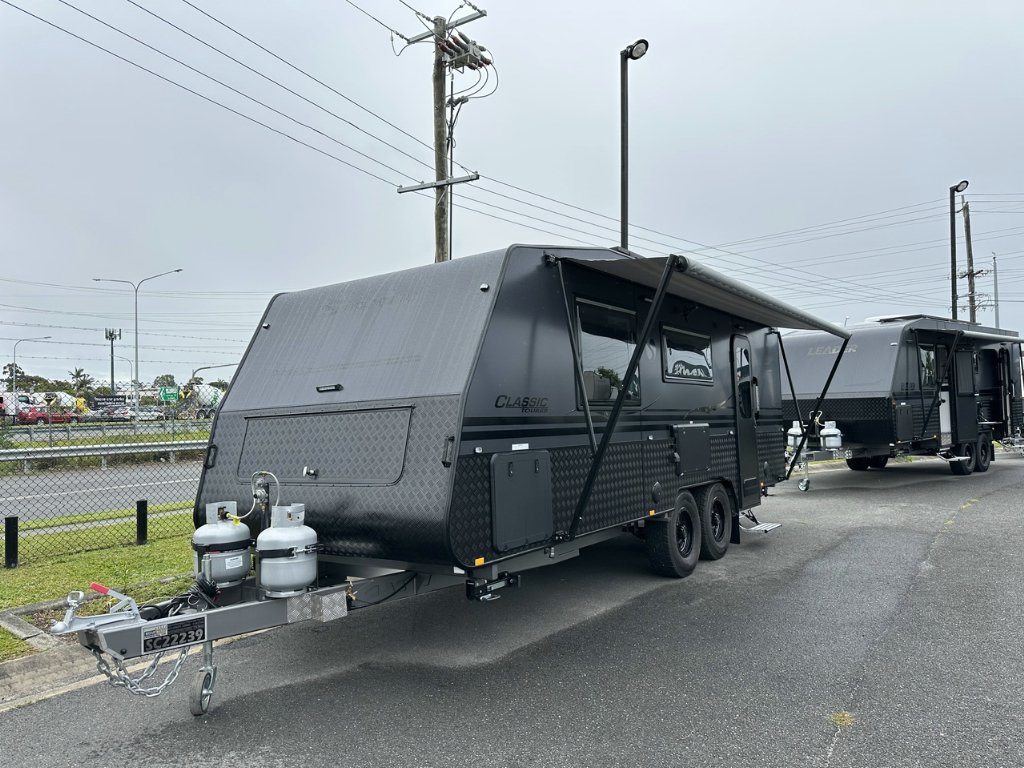 NEW 2026 SUPREME CLASSIC TOURER CARAVAN 2 AXLE