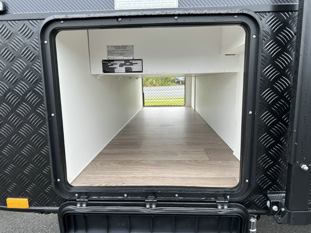 NEW 2026 SUPREME CLASSIC TOURER CARAVAN 2 AXLE