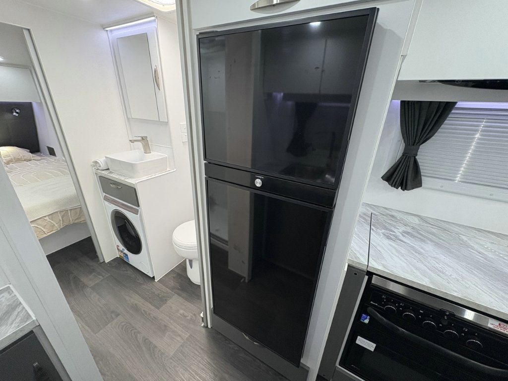 NEW 2026 SUPREME EXECUTIVE CARAVAN 2 AXLE