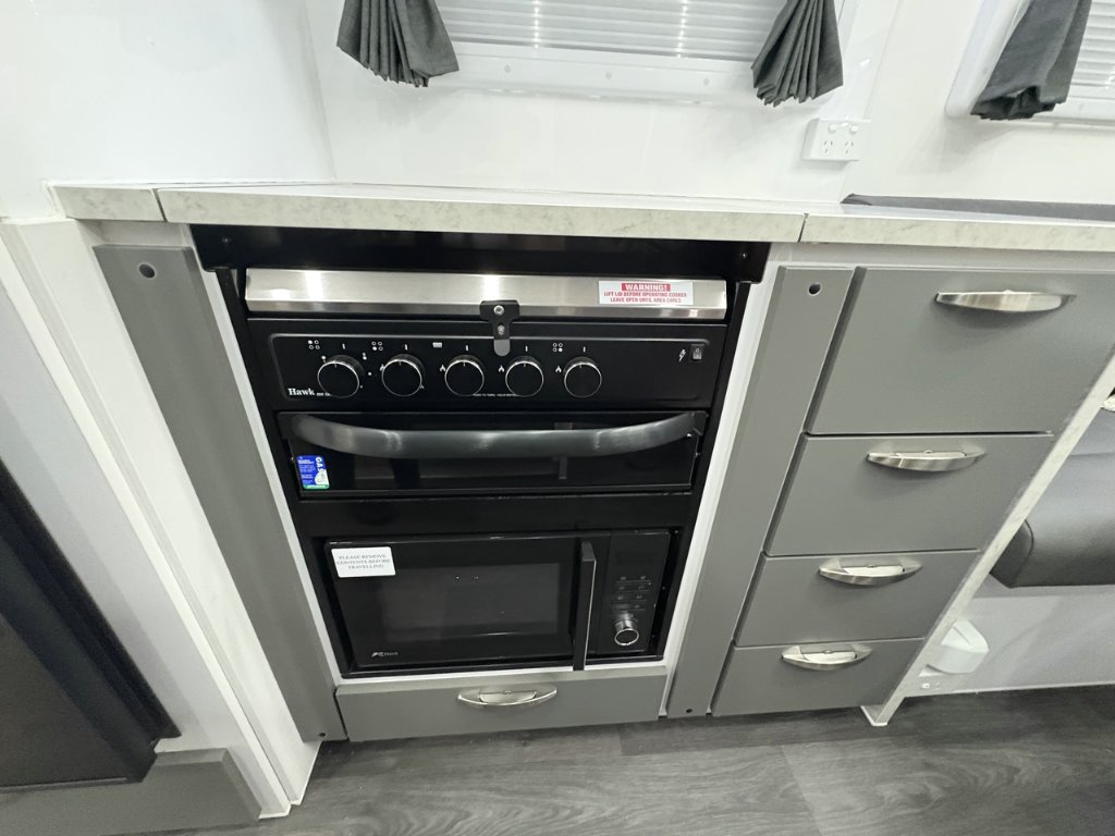 NEW 2026 SUPREME EXECUTIVE CARAVAN 2 AXLE