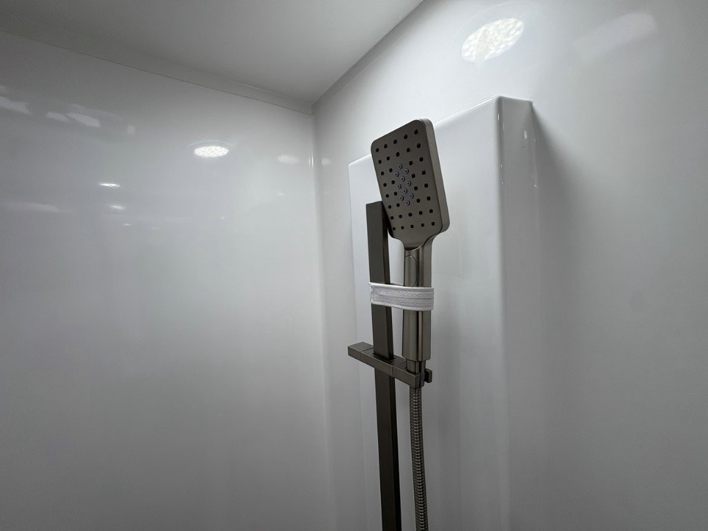 NEW 2026 SUPREME EXECUTIVE CARAVAN 2 AXLE