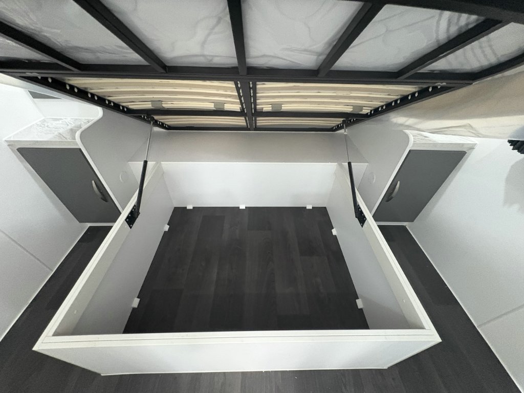 NEW 2026 SUPREME EXECUTIVE CARAVAN 2 AXLE