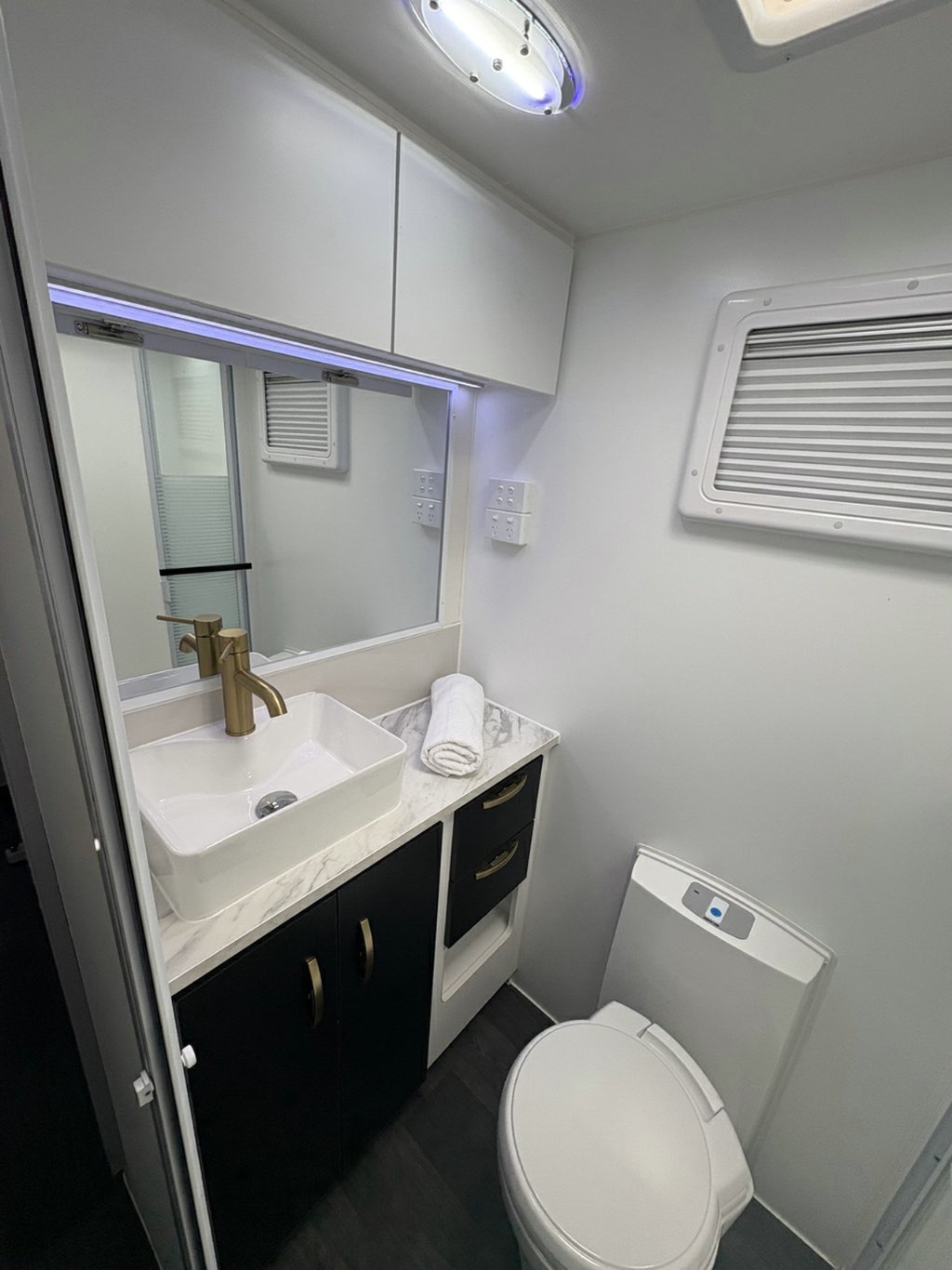 NEW 2026 LEADER CARAVANS GOLD LE CARAVAN 2 AXLE